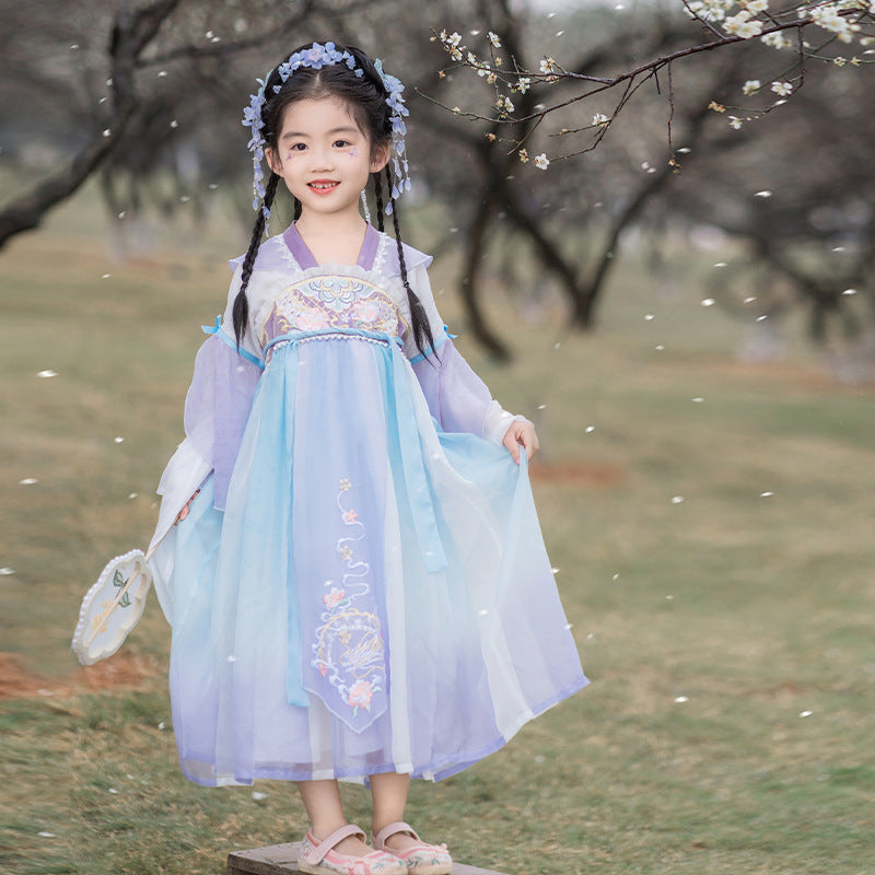 Purple Chinese girls’ Hanfu skirt with bell cuffs, suitable for spring outings